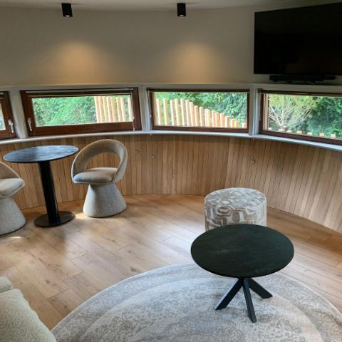 UNIEKE ACCOMMODATIE 2 personen - The Nutshell met hottub en sauna