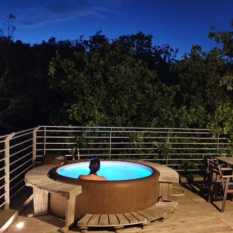 LODGE 2 personen - Cabane Lodge met ontbijt en privé spa op terras