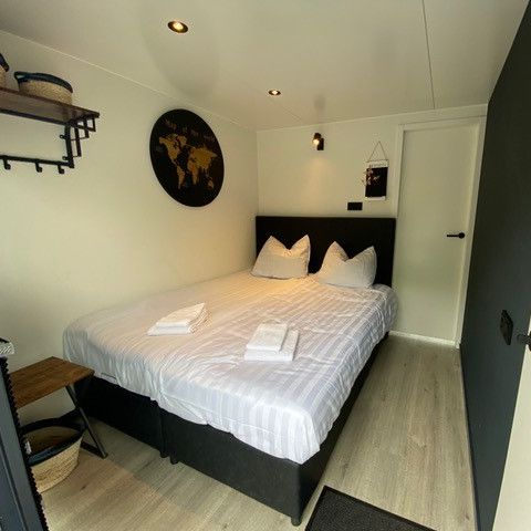 LODGE 6 personen - Houseboat 4-6 persoons (met dakterras en hottub)