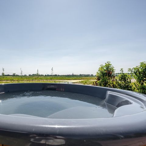 Villa 6 personen - Hofvilla aan het water met Hottub
