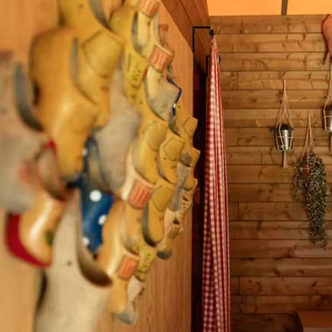 BungalowTent 6 personen - Bungalowtent Boerderijhuisje
