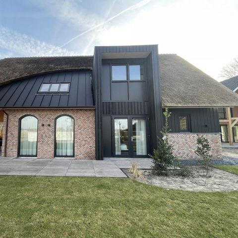 Villa 12 personen - Boerderij Villa met Binnenzwembad & Wellness