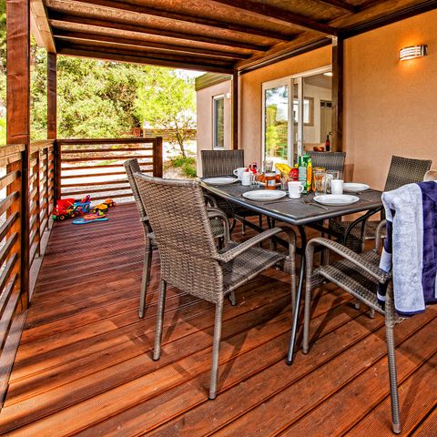 Stacaravan 4 personen - Stacaravan | Comfort XL | 2 slaapkamers | 4 pers | Verhoogd terras | 2 badkamers | Airconditioning | TV
