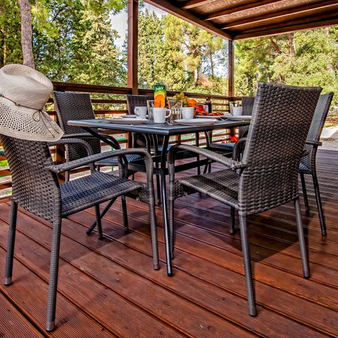 Stacaravan 4 personen - Stacaravan | Comfort XL | 2 slaapkamers | 4 pers | Verhoogd terras | 2 badkamers | Airconditioning | TV