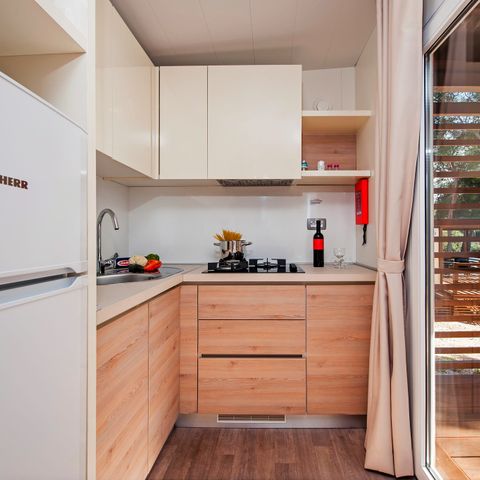 Stacaravan 4 personen - Stacaravan | Comfort XL | 2 slaapkamers | 4 pers | Verhoogd terras | 2 badkamers | Airconditioning | TV